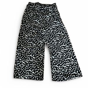 Joie Wide Leg Black and White Multi Spotted Capri With Belt Size Medium